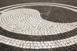 I sampietrini Tai Chi Tu, rappresentazione di Yin e Yang. - Augs