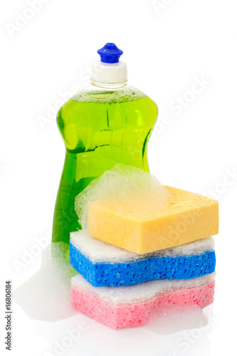 Photo: Liquide vaisselle et éponges Liquide vaisselle et éponges