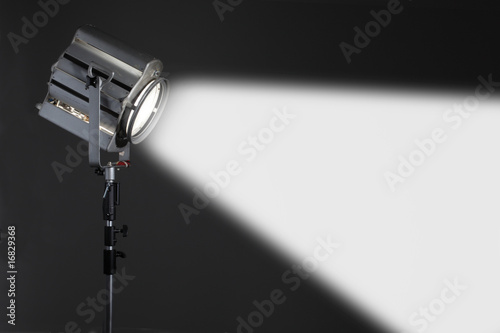 scheinwerfer spot lichtstrahl bühne