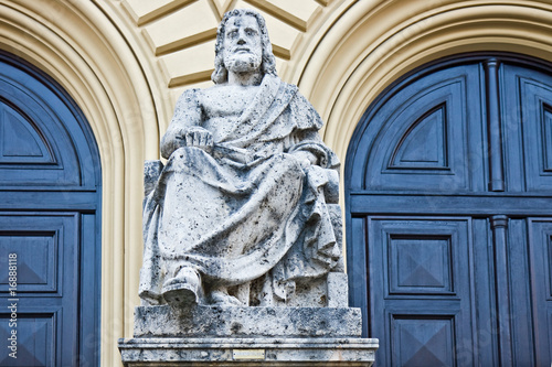 Foto: aristoteles vor staatsbibliothek aristoteles vor staatsbibliothek