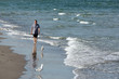 Spaziergänger am Strand Möwen Ostsee