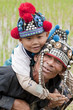Mann mit Kind in Thailand, Akha Mann mit Kind in Thailand, Akha