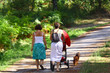balade en famille dans la nature
