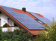 Hausdach mit Solarzellen