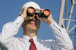 Foto: Architekt mit Fernglas Architekt mit Fernglas