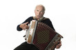 singender Musikant mit Ziehharmonika