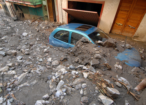 Photo: frana sicilia 12 frana sicilia 12