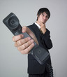 homme appel téléphonique doute scepticisme homme appel téléphonique doute scepticisme