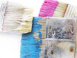 Große Malerpinsel mit Farbe