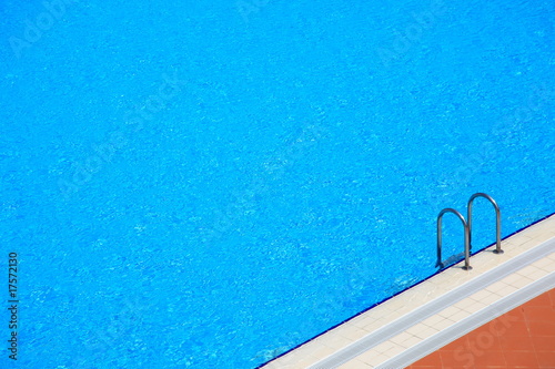 Leiter am Swimming-Pool