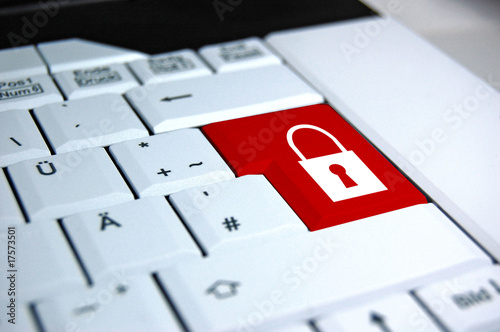 Photo: Computer Sicherheit mit Schloss Computer Sicherheit mit Schloss