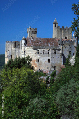 Photo: Château de Beynac extérieur vertical Château de Beynac extérieur vertical