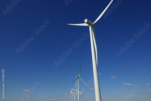 Photo: ciel et eolienne ciel et eolienne