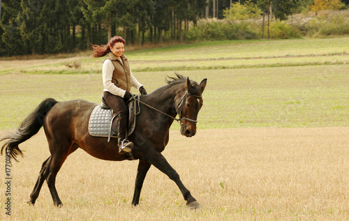Photo: Equestrienne. Equestrienne.