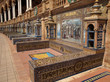 Bancs en mosaïques sur la place d'Espagne à Séville Bancs en mosaïques sur la place d'Espagne à Séville
