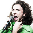 jeune homme chanteur performance vocale