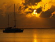 Segelboot im Sonnenuntergang