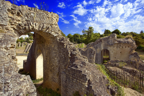 france; charente maritime; saintes : amphithéâtre gallo-romain