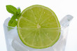 lima natural, frutas y cítricos aislados lima natural, frutas y cítricos aislados