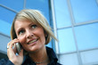 Geschäftsfrau Handy - Telefonieren - Lachen