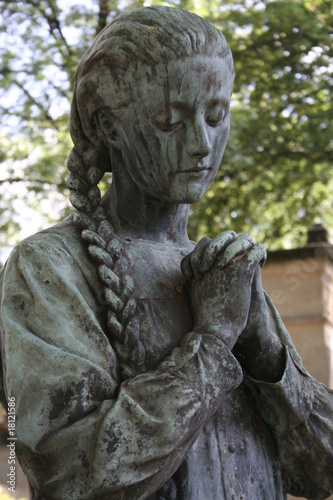 Statue