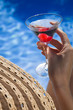 Mujer con Martini