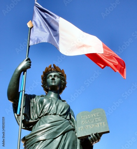 Photo : Liberté Egalité Fraternité Liberté Egalité Fraternité