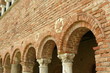 decorazioni sopra gli archi