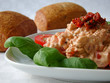 Dip mit Tomaten und Frischkäse Dip mit Tomaten und Frischkäse