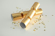 Sylvester, Kanallbonbons in gold auf weiss
