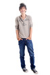 Adolescent plein pied riant mains dans les poches Adolescent plein pied riant mains dans les poches