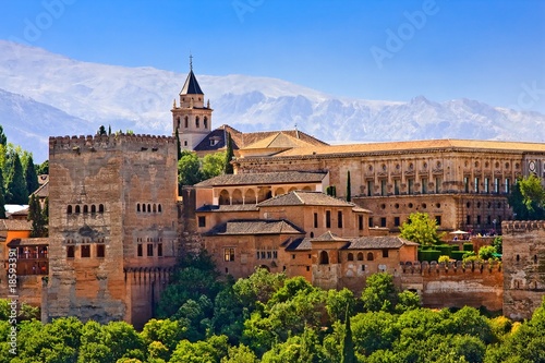 Foto: View on Alhambra at sunset, Granada, Spain View on Alhambra at sunset, Granada, Spain