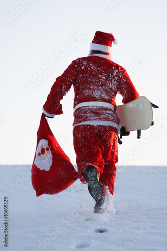 Photo: Weihnachtsmann läuft wieder den Berg Weihnachtsmann läuft wieder den Berg