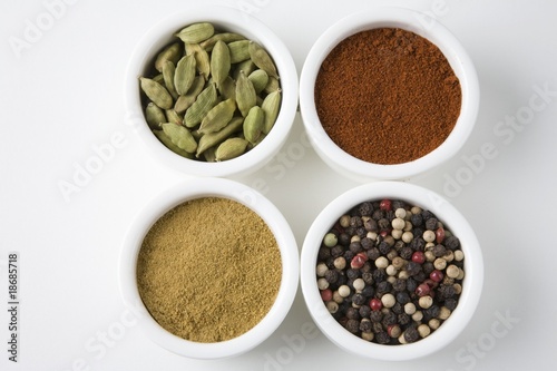 Photo: Whole cardamoms, chilli, peppercorns and cumin Whole cardamoms, chilli, peppercorns and cumin