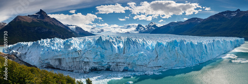 Photo: Perito Moreno Glacier, Patagonia, Argentina - Panoramic View Perito Moreno Glacier, Patagonia, Argentina - Panoramic View