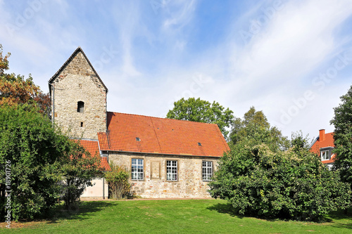Foto: Die Kniestedter Kirche in Salzgitter-Bad Die Kniestedter Kirche in Salzgitter-Bad
