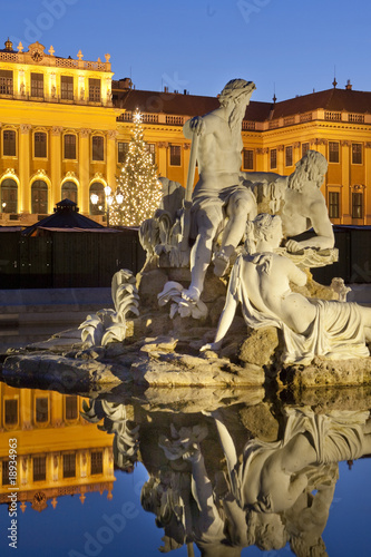Foto: Weihnachtsmarkt Schoenbrunn in Wien Weihnachtsmarkt Schoenbrunn in Wien