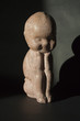 Enfant sur le pot (terre cuite)