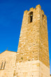 torre romana e chiesa
