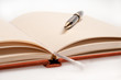 Cuaderno con boligrafo