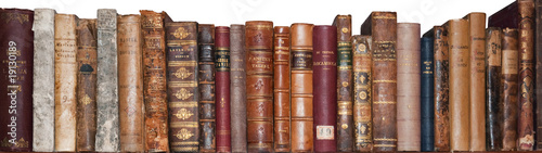 Photo: Libri antichi su scaffale Libri antichi su scaffale