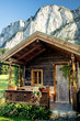 Holzhütte in den Alpen Holzhütte in den Alpen