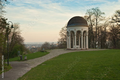Foto: Monopteros in Wiesbaden Monopteros in Wiesbaden