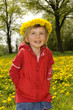 Mädchen mit Blumenkranz