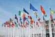 Flaggenmeer vor Leipziger Messe