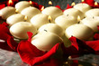 bougies et pétales de rose bougies et pétales de rose