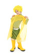Jeune fille déguisé, bottes et perruque jaune