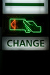 Distributeur de billet signalisé