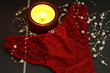 Foto: roter slip im kerzenschein roter slip im kerzenschein