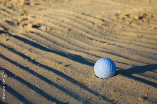 Photo: balle dans un bunker balle dans un bunker